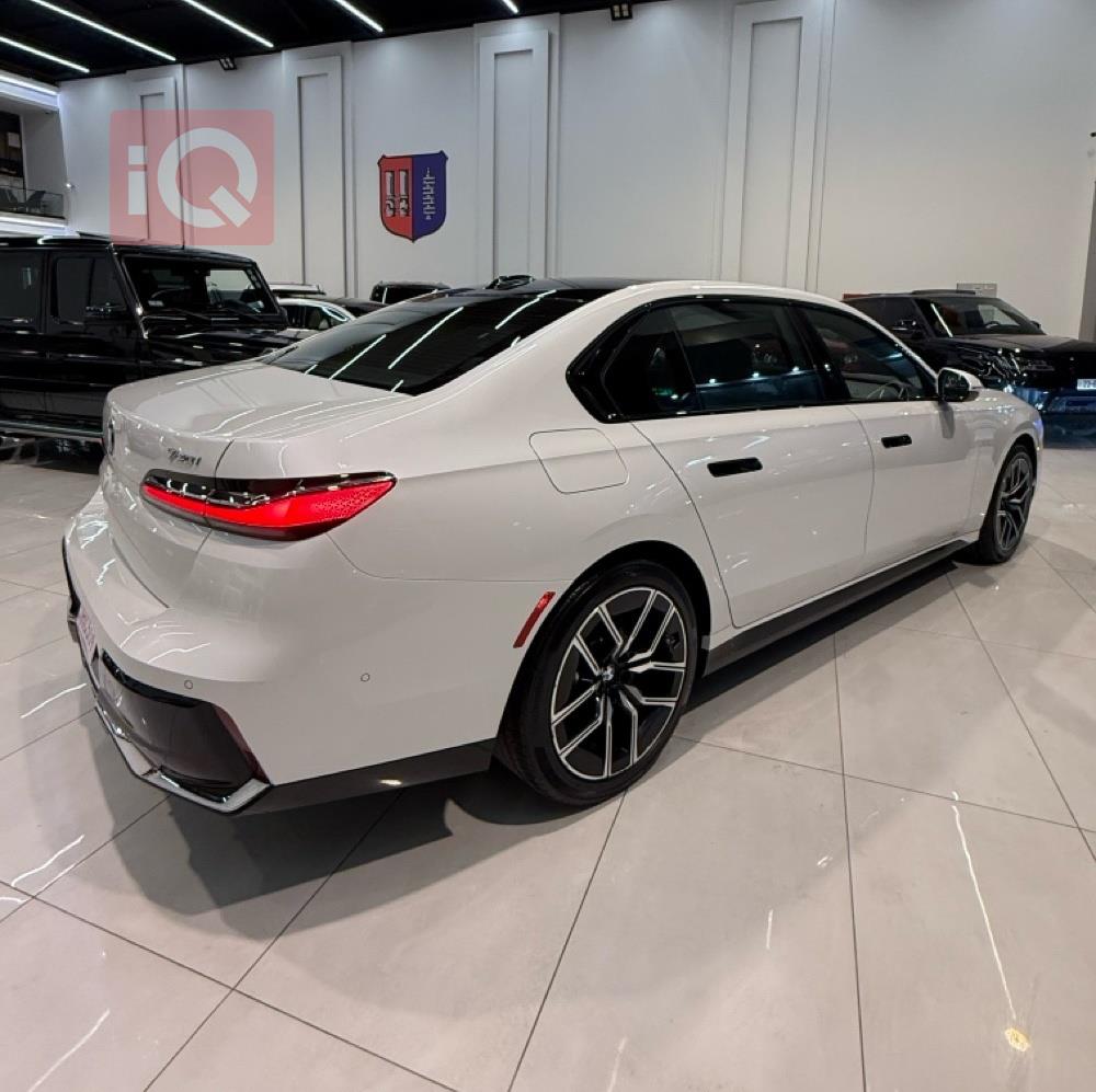 بي ام دبليو الفئة 7